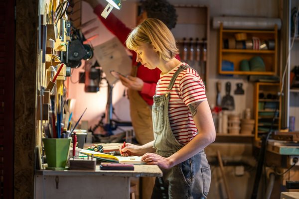Artisan couvreur alpes-maritimes : des toitures sur mesure pour vous